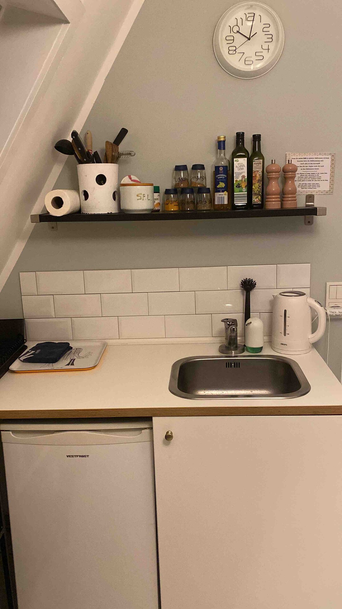 Erfolgreiche Airbnb-Immobilie: Sunny & Unique: Attic flat in small villa in Wiesbaden