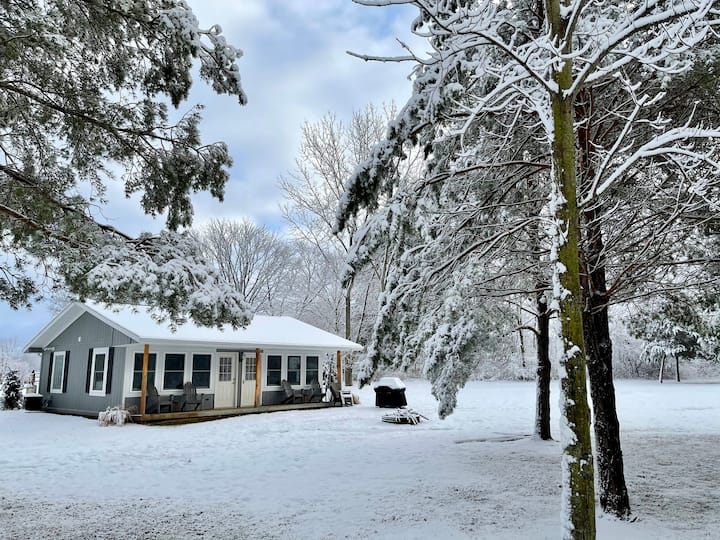 Your SW Michigan Modern Farmhouse Cottage Awaits Farm stays for Rent