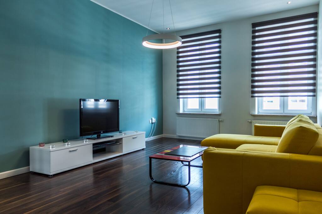 Living Room Convertible to bedroom