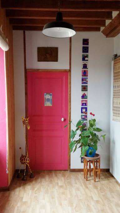 Entrée de la chambre...