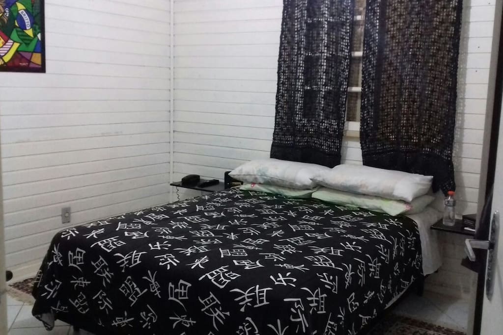 Dormitório Casal com ar-condicionado