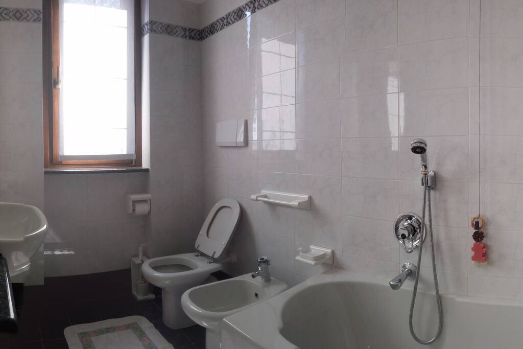 Villa Azalea, bagno sala