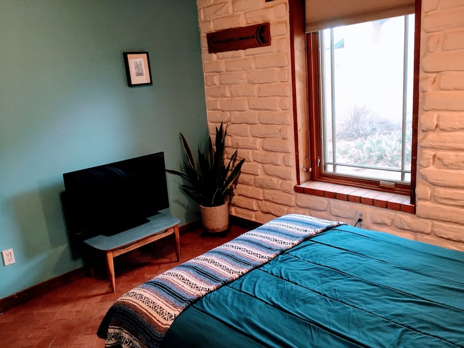 TV with access to Netflix and Amazon.