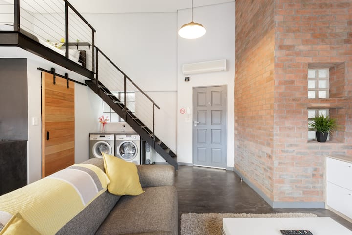 Take in Table Mountain Views in a Modern Rooftop Hideaway