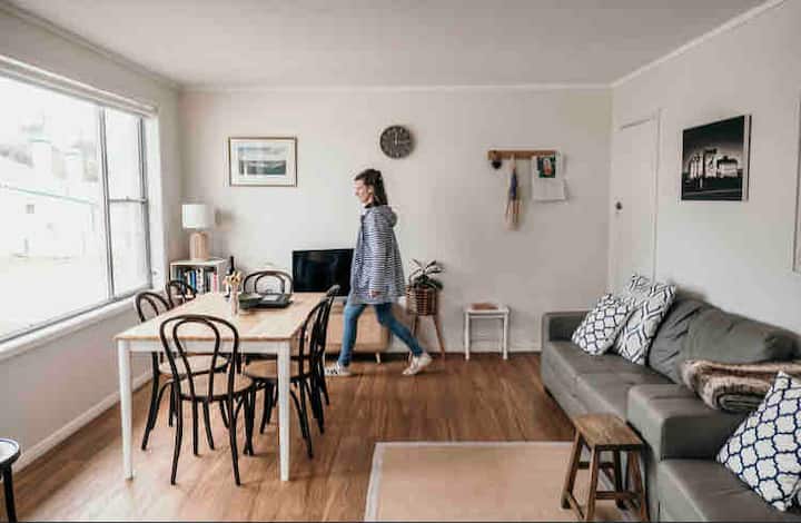 No.6 High Above The Sea-cbd-hospital-sleeps 4-wifi - Warrnambool
