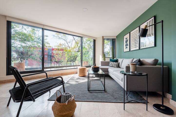 Spacious and luxurious Apt. at The Corner Condesa