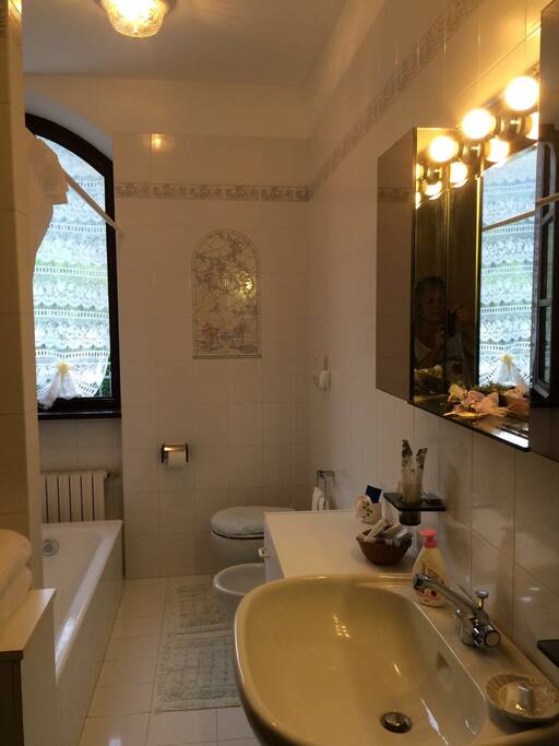 bagno con vasca