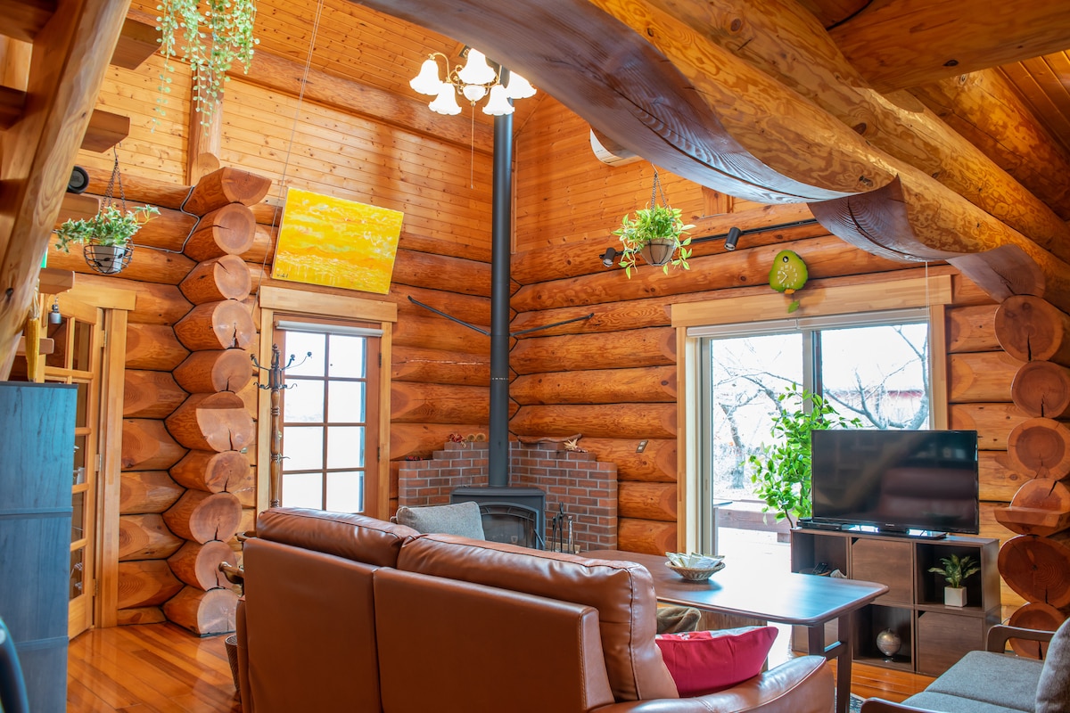 Cottage Hideaway - Private Log Cabin - Cabins for Rent in