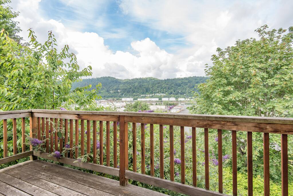 Second floor deck gives you unique views of the river and Forest Park