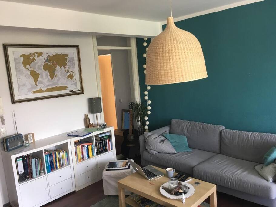 Das gemütliche Wohnzimmer und ein schöner Schlafplatz auf dem Sofa...
