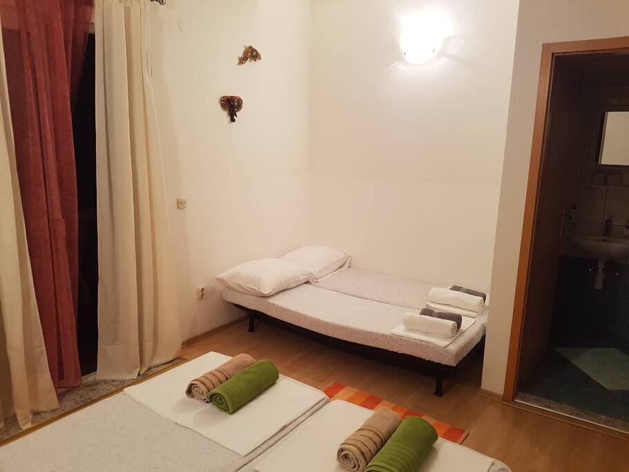 Studio 4