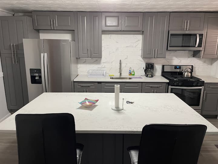 Comfortable Brown Stone Apartment - Brooklyn, NY