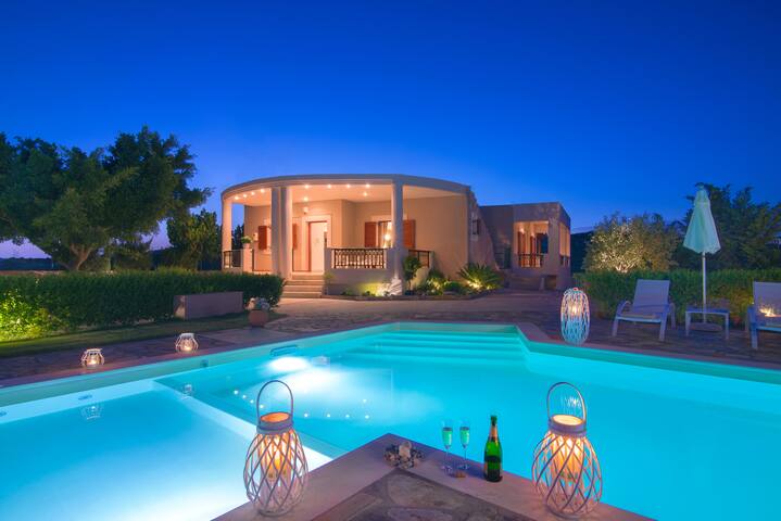 Villa Relaxo – Cretan hospitality at its best!