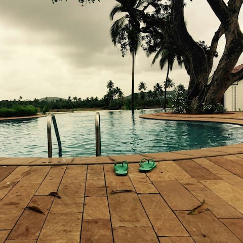 Riviera Sapphire,  Goa