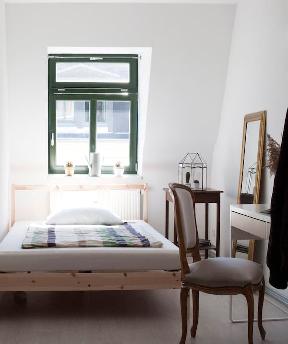 Schlafzimmer 2