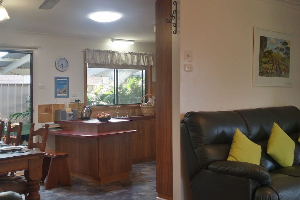 Kitchen / dining area
