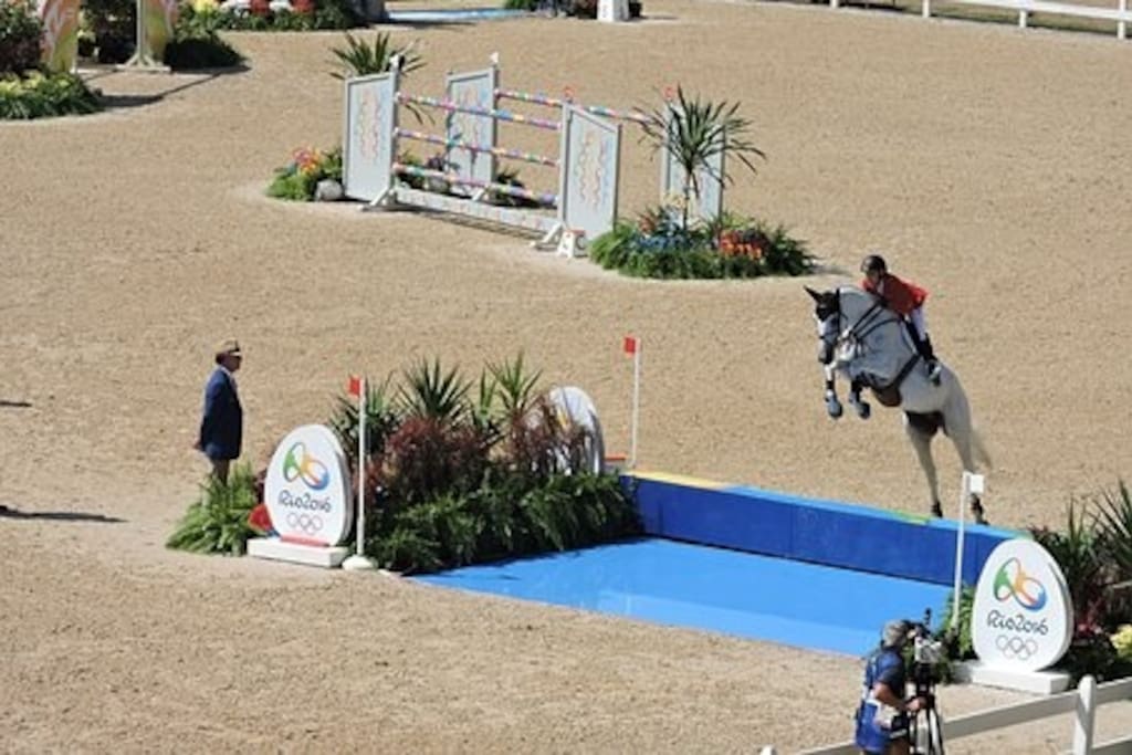 1 Miles to International Equestrian Center