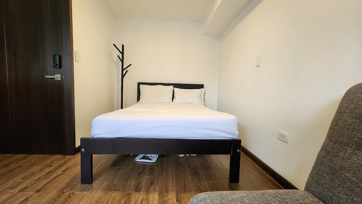 Cama 2 plazas matrimonial.