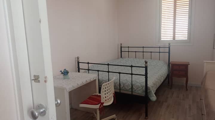 Წყნარი და ფართო ბინა, სასიამოვნო ნიავი ნებისმიერ დროს და განსაცვიფრებელი ხედი — სურათი 1