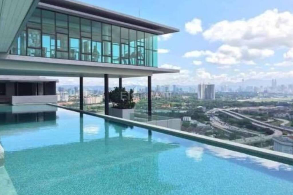 Infinity pool-day time view..