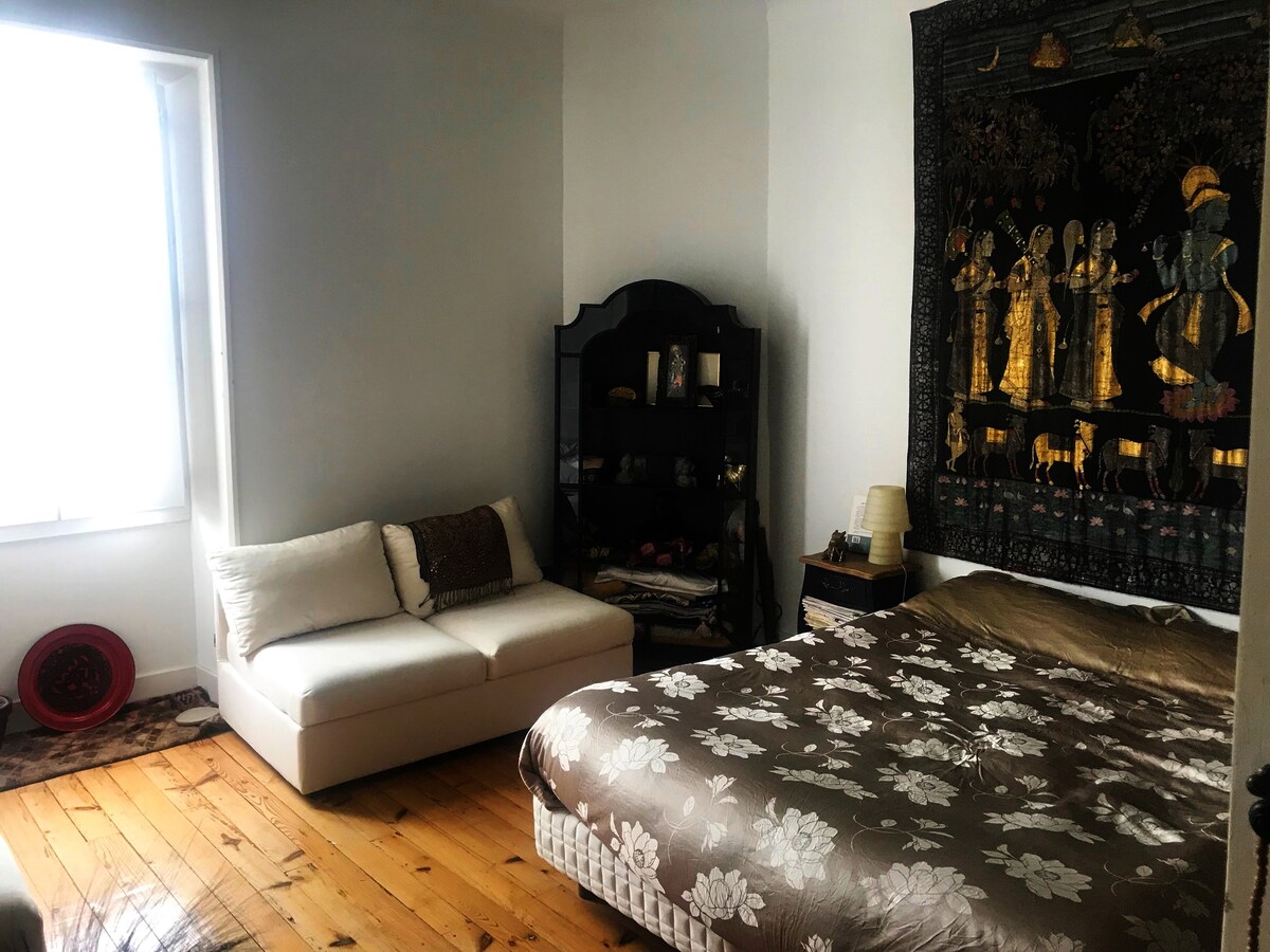 卧室0层

非常宽敞的卧室， 160 x 200床，更衣室。