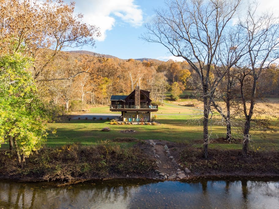 Chalet in West Virginia on the Cacapon River Chalets for Rent in