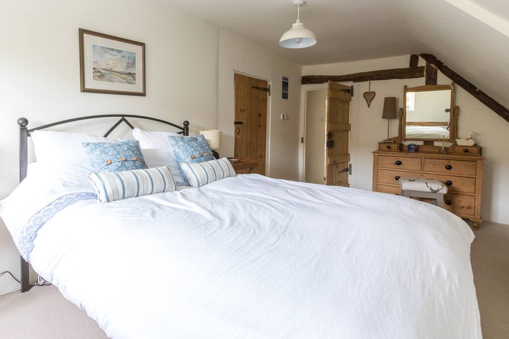 En-suite bedroom