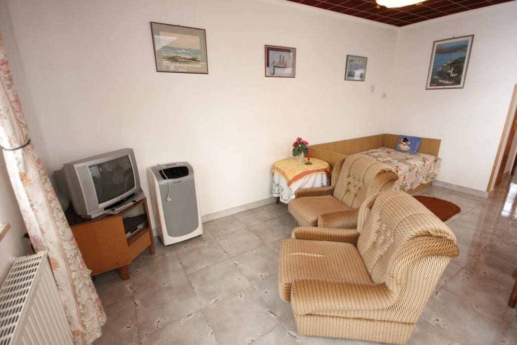 Living room, Surface: 15 m²