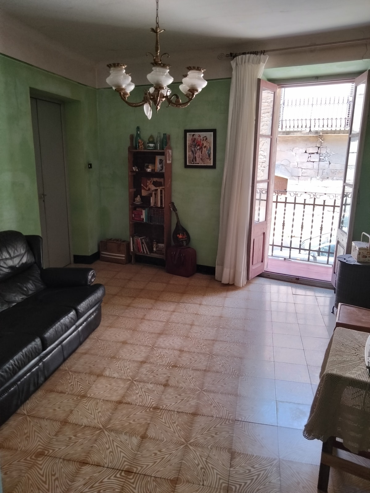 Ახალი სალონი 