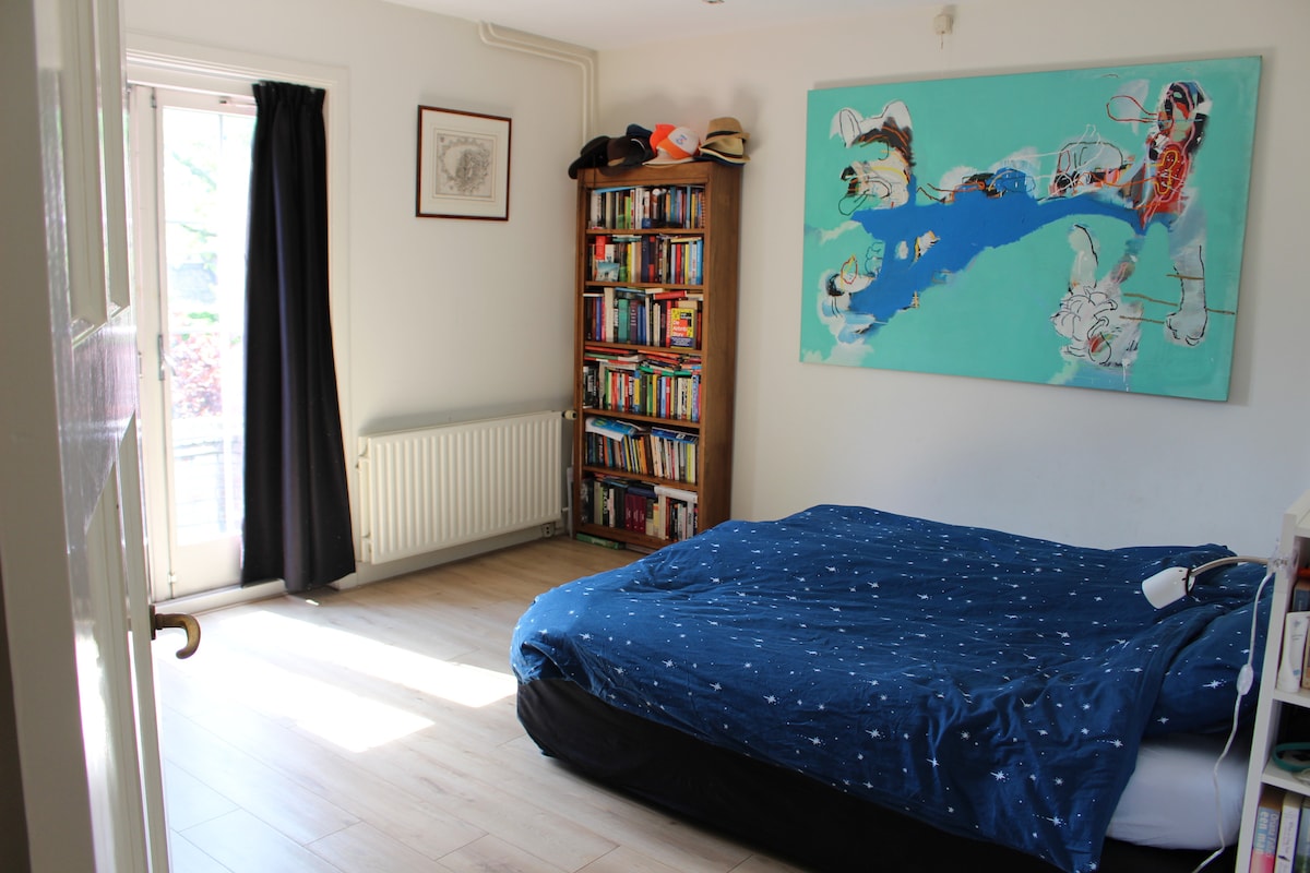 ห้องนอน 1 (เตียงคิงไซส์)