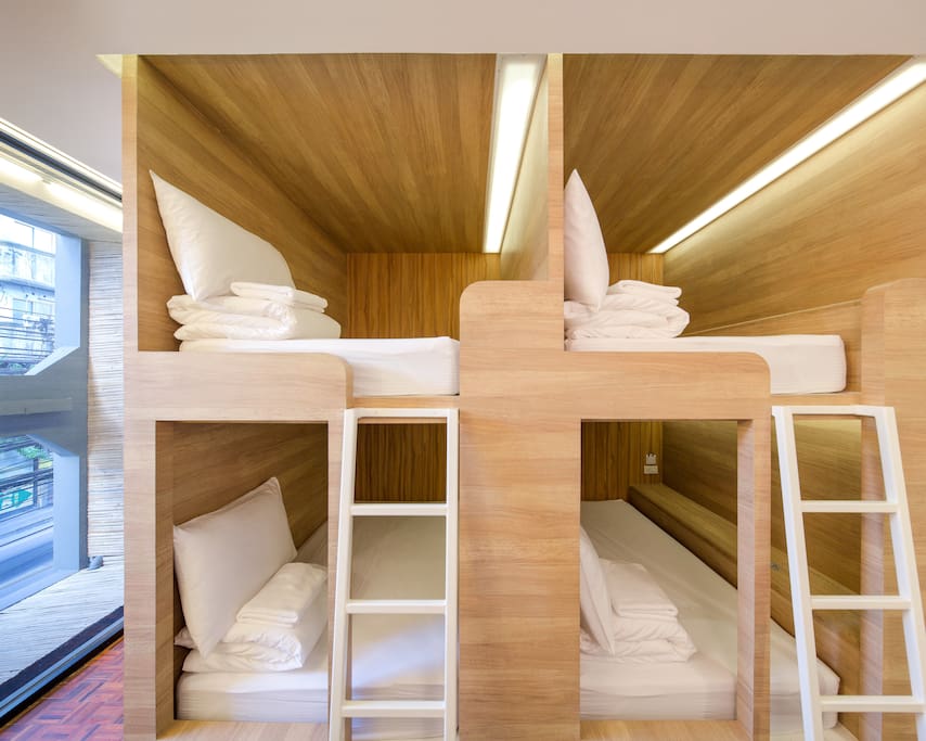 4-Beds capsuled styled with toilet inside