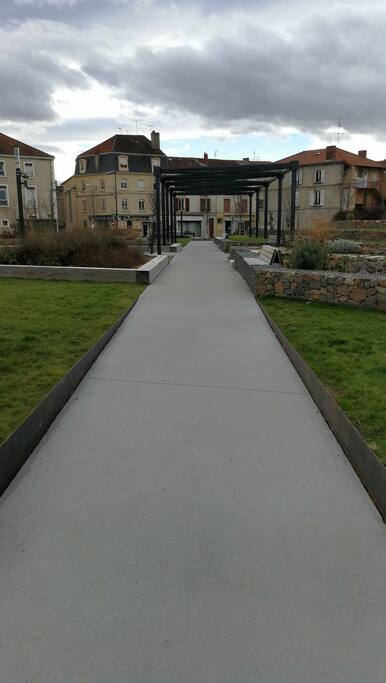 Parc des senteurs en face de la maison