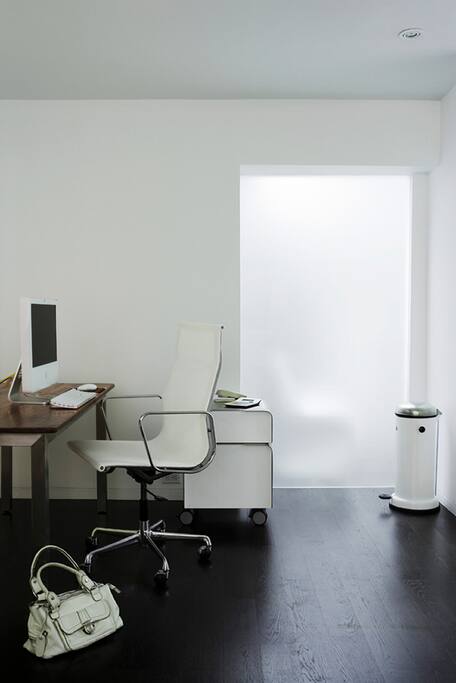 private room. desk