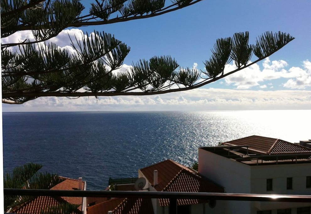 Das ist der wunderschöne Blick aufs Meer