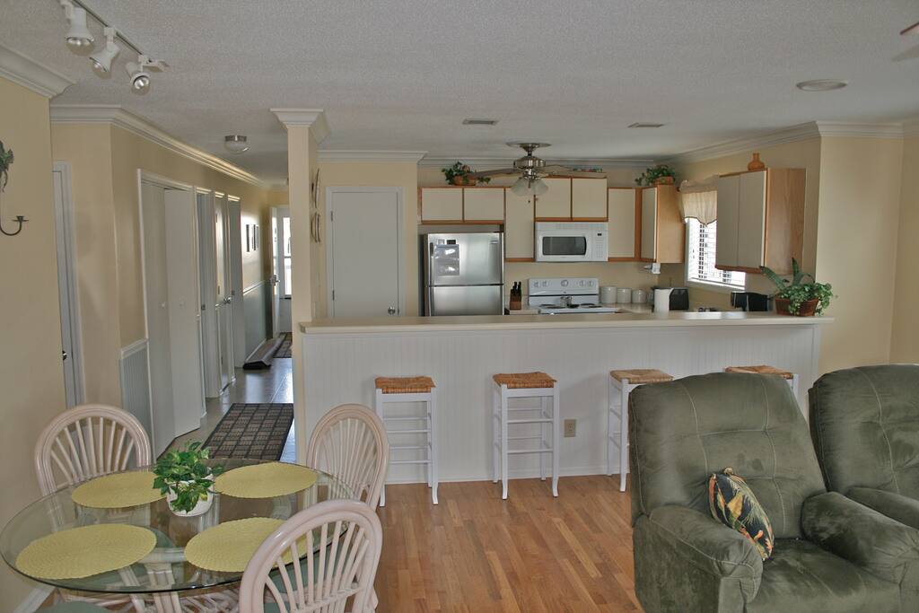 Dining Area/view of open kitchen