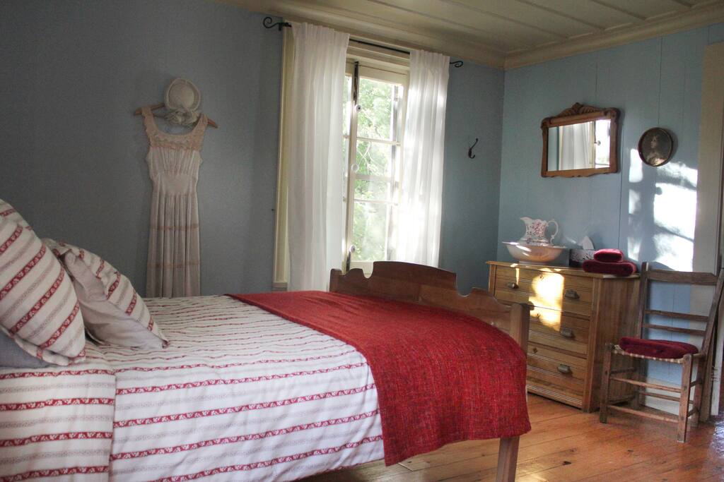 Chambre jeune fille 1 lit double un lit simple