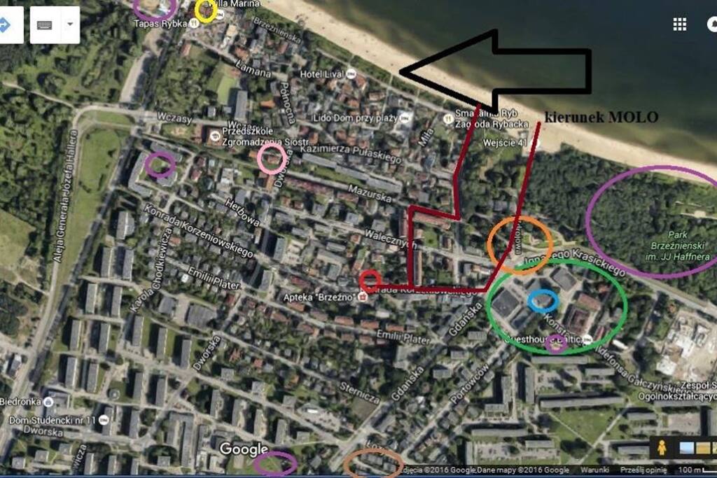 Poniżej kilka wskazówek:
czerwony- SłoneczneMieszkanieNadMorzem
fioletowy - place zabaw
żółty - http://tawernaboma.pl/
zielony - sklepy i bankomaty
niebieski - http://www.bar24.pl/
pomarańczowy - tramwaj 3 i 5 oraz autobus 148
brązowy - Lidl i Biedronka
bordowy - droga na plażę :)
czarny - kierunek MOLO http://www.gdansk.pl/kamera/plaza-w-brzeznie
różowy - Kościół
Drugie zdjęcie przedstawia plac zabaw w zielonej strefie sklepów.