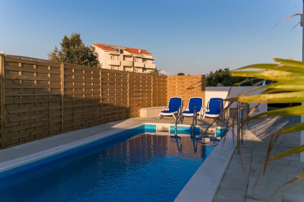 Pool area Villa Jasmina