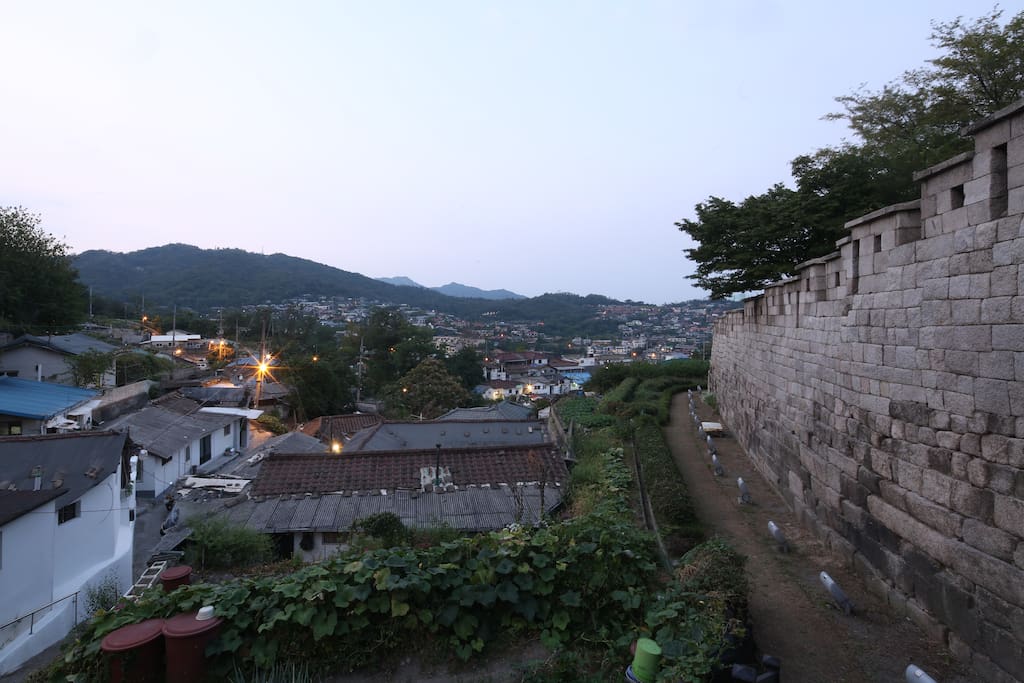 북정마을&
Castle