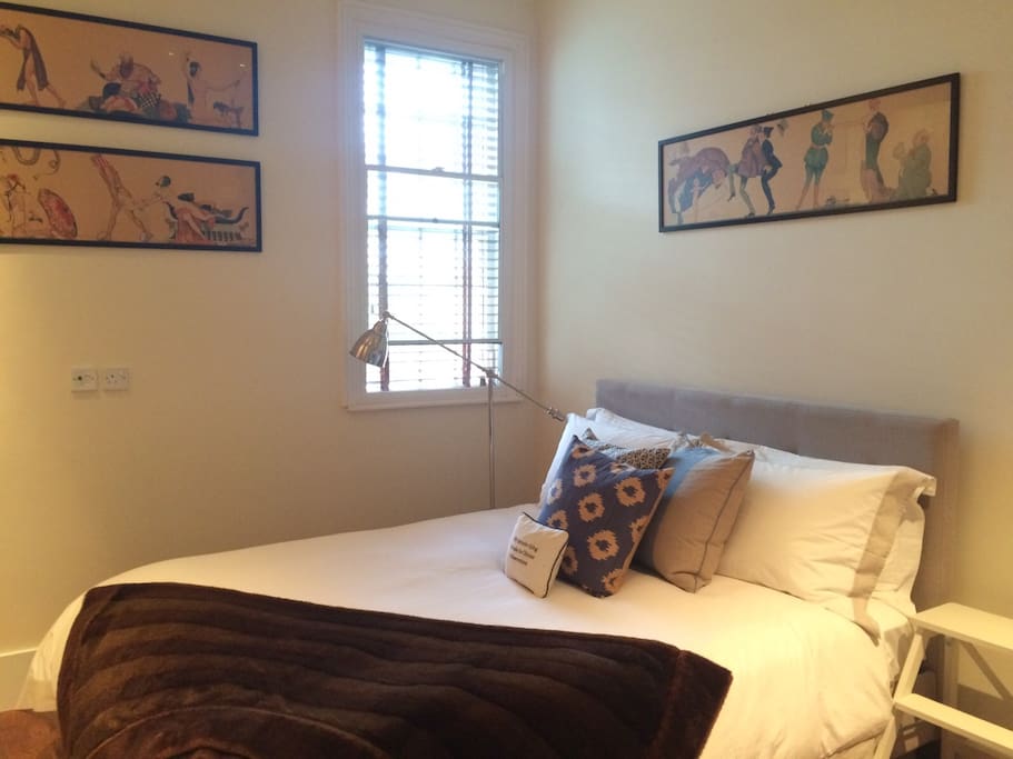 Good sized bedroom at back of building - very quiet.