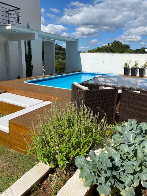 Comfortable house with pool