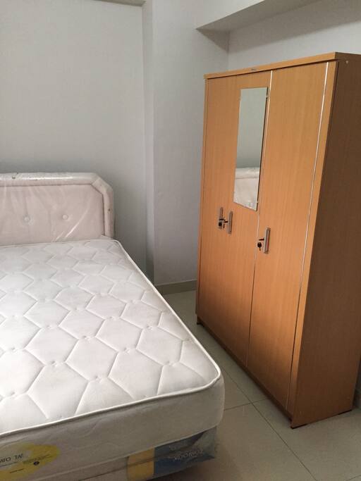 Lemari 3 pintu