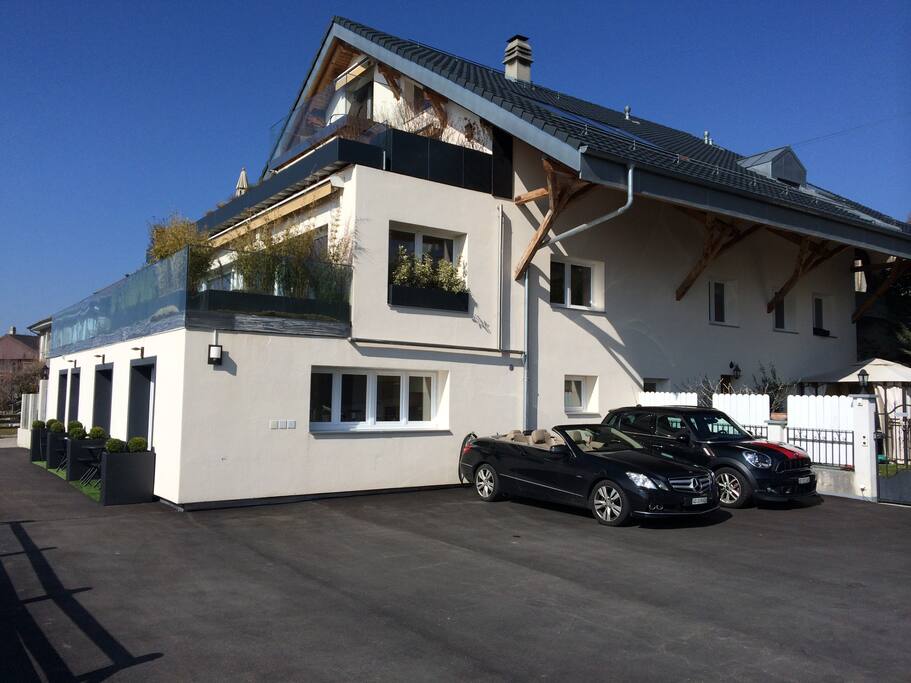 Maison côté parking