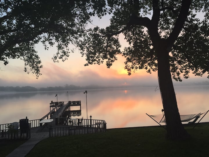 Weatherford Lakefront Retreat Houses for Rent in Weatherford, Texas