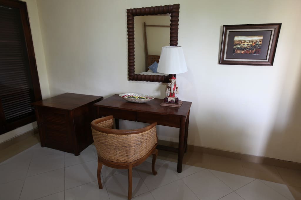 the 1st floor masterbedroom has the study desk