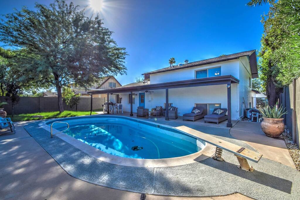 Gorgeous Backyard with Private Sparkling Pool