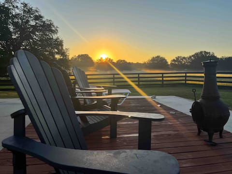 Sleeps 8 | Private | 15 Minutes To WEC | 40 to UF