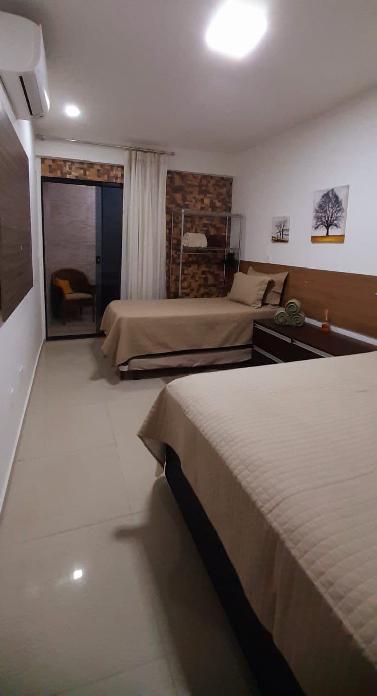 Ოთახი კონდიციონერით.