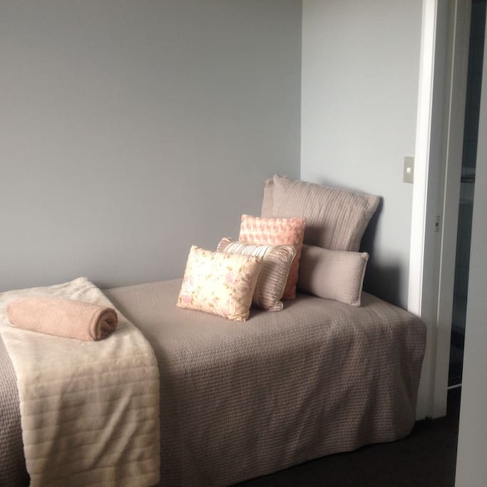 Single room with en-suite