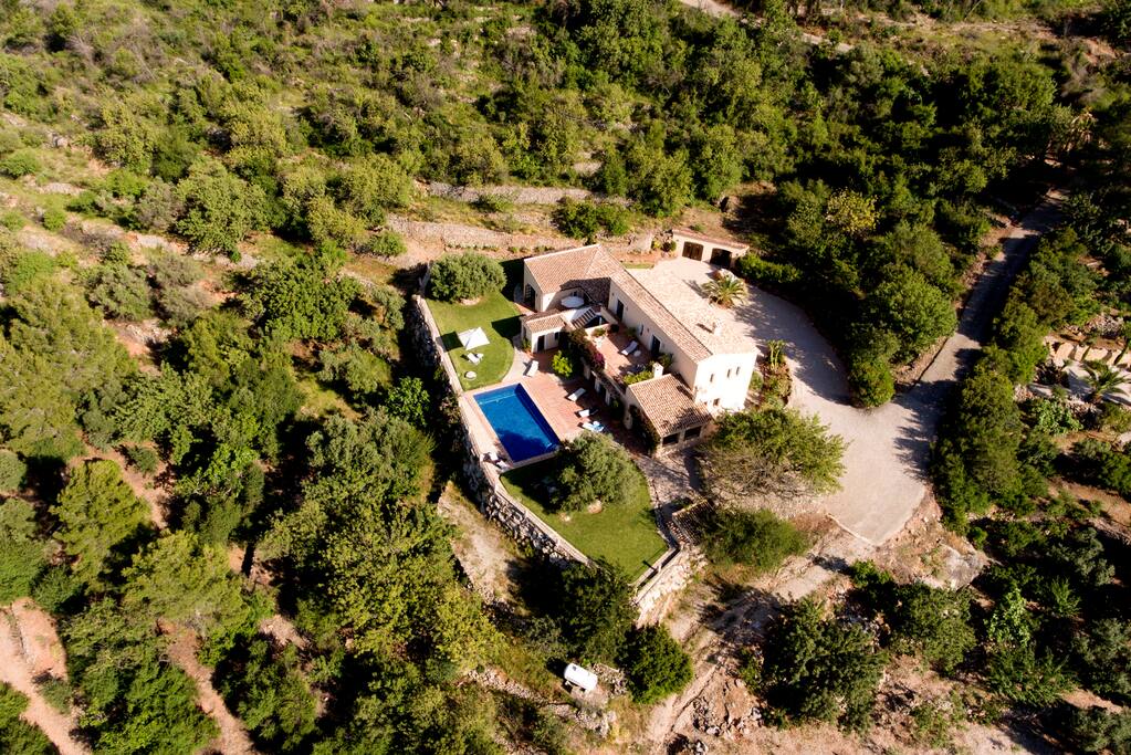 With more than 11500 sqm land